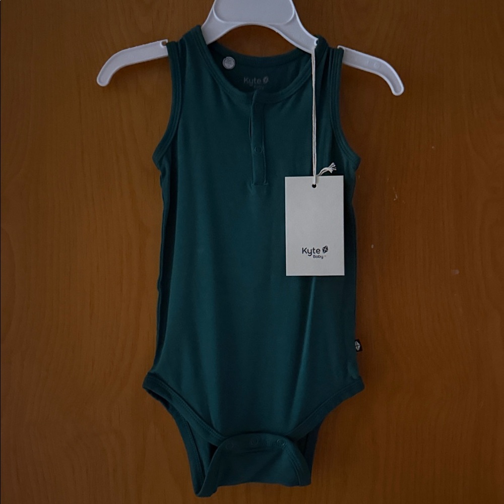 Kyte Baby  Kids Bodysuit 12-18 NWT